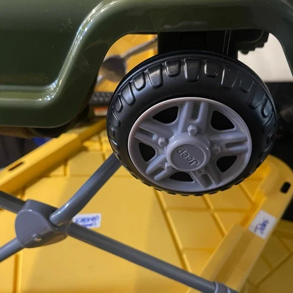 Jeep Wrangler Green and Black Walker - Picture 8 of 11